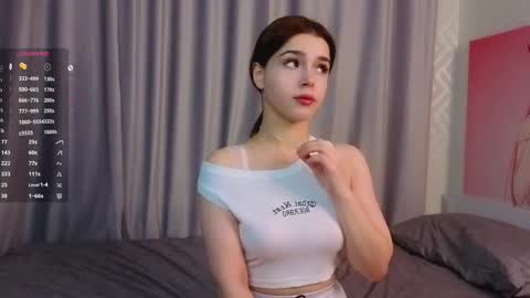 Lisa online show from 10-03-25, 01:13