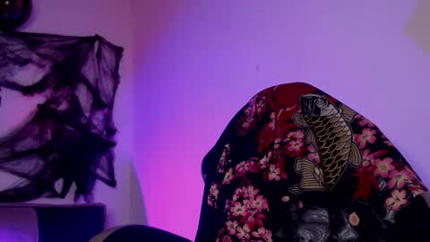 gwenhazel online show from 10-23-25, 11:42