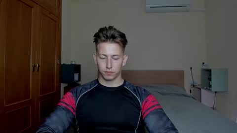 Oliver online show from 03-06-25, 04:17