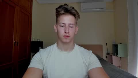 Oliver online show from 03-11-25, 03:45