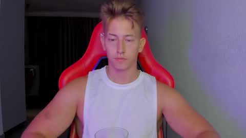 Oliver online show from 11-25-25, 07:36