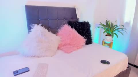 Snapshot of gypsie_velvett chatting on 03-05-25, 07:17 Samy Velvet dayatorres 23 Followme online show from 03-05-25, 07:17