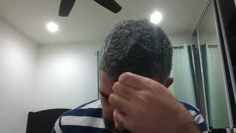 h0nest84 online show from 02-03-25, 08:13