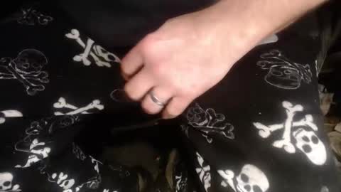 Snapshot of h2omygod chatting on 12-21-25, 01:51 H2omygod online show from 12-21-25, 01:51