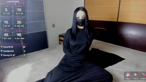 Linda online show from 12-23-24, 02:56