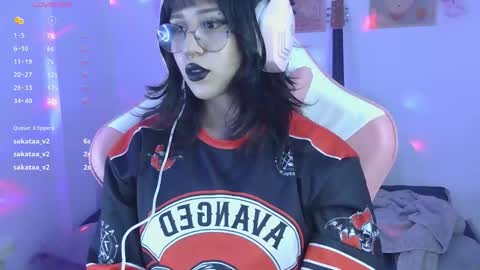 Snapshot of hachiko_love chatting on 02-04-26, 01:22 Hachiko online show from 02-04-26, 01:22