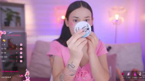 Snapshot of hade_collinss chatting on 07-22-26, 12:52 Hade online show from 07-22-26, 12:52