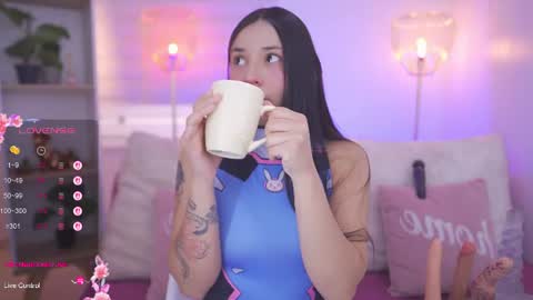 Snapshot of hade_collinss chatting on 07-24-26, 01:20 Hade online show from 07-24-26, 01:20