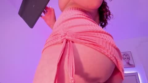 Snapshot of hade_se chatting on 02-10-25, 06:35 Eva online show from 02-10-25, 06:35