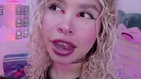 Haely online show from 06-20-26, 11:18