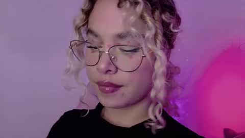Haely online show from 06-25-26, 04:34