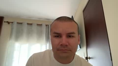 Snapshot of hagen2704 chatting on 07-31-26, 02:49 hagen2704 online show from 07-31-26, 02:49