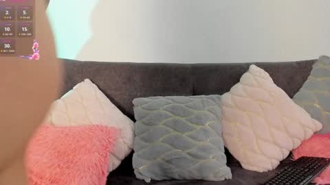 Hailee online show from 12-12-24, 06:21