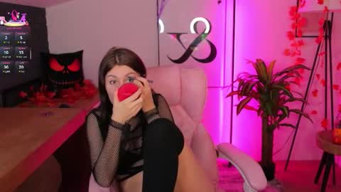 Snapshot of hailey__green chatting on 10-27-25, 10:03 Hailey Green online show from 10-27-25, 10:03