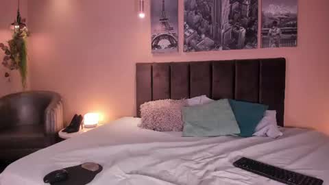 laura online show from 07-12-26, 10:34