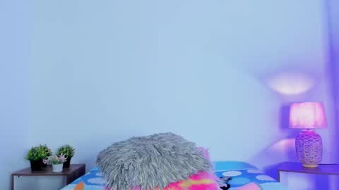 hailey_hadid online show from 10-02-25, 11:34