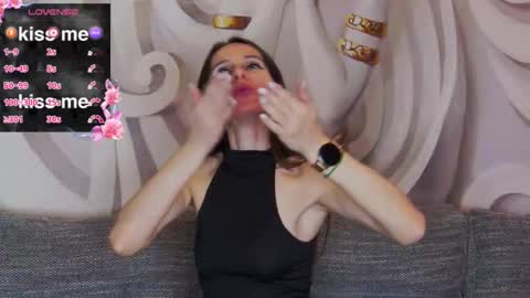 Snapshot of hailey_peach chatting on 03-02-26, 06:04 HaileyPeach online show from 03-02-26, 06:04