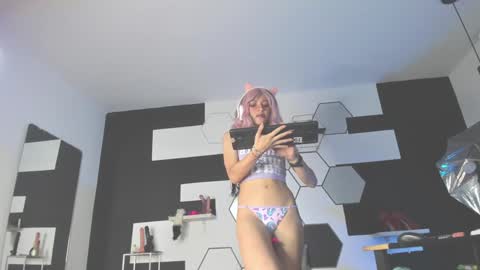 haileycat_ online show from 01-15-25, 01:45