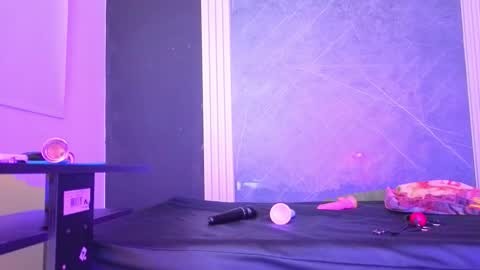 haileycat_ online show from 02-05-26, 01:43