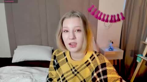 Hailey online show from 02-19-25, 02:01