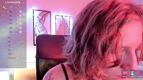 Hailey online show from 10-31-25, 09:21