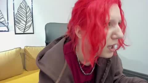 Snapshot of haileyfoxy chatting on 03-09-26, 10:08 Hailey online show from 03-09-26, 10:08