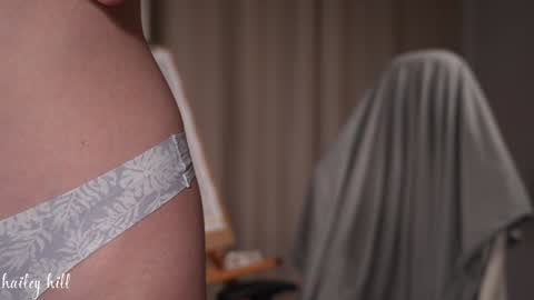 Snapshot of haileyhill chatting on 01-27-25, 01:16 HaileyHill online show from 01-27-25, 01:16