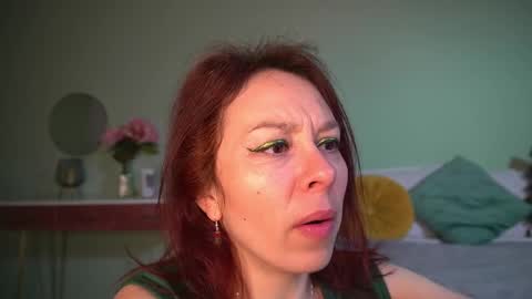 Hailey online show from 03-06-25, 04:08