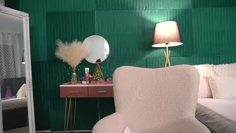 Hailey online show from 01-07-26, 04:48