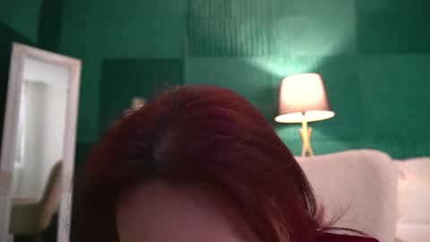 Hailey online show from 04-29-26, 03:32