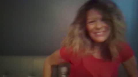 Hailey online show from 11-08-25, 04:51