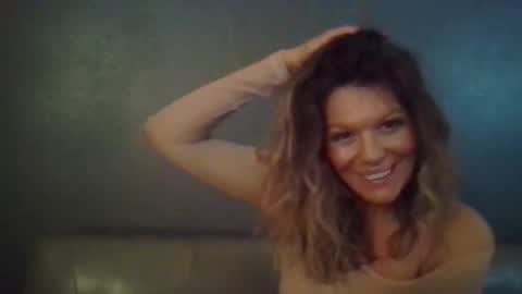 Hailey online show from 12-13-25, 10:04