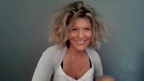 Hailey online show from 02-20-26, 06:08