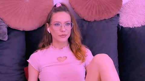 Snapshot of haileysinclair chatting on 02-25-26, 09:02 Carla online show from 02-25-26, 09:02