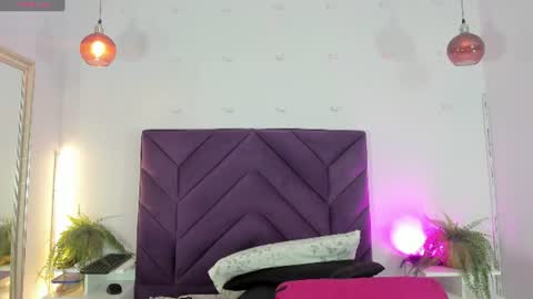 Snapshot of haileystonei chatting on 06-29-26, 11:32 haileystonei online show from 06-29-26, 11:32