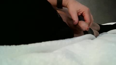 Snapshot of hailhail2 chatting on 02-25-26, 02:10 share9 online show from 02-25-26, 02:10