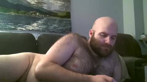 Snapshot of hairiestbear chatting on 03-09-25, 03:01 Hairiest Bear online show from 03-09-25, 03:01