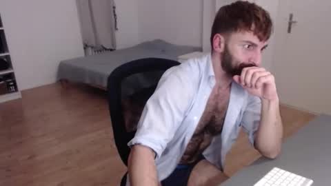 Snapshot of hairy_superman chatting on 10-19-25, 10:10 hairy_superman online show from 10-19-25, 10:10