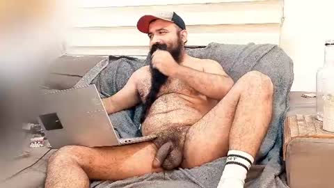 Hairy Beard Smoker online show from 06-26-26, 01:15