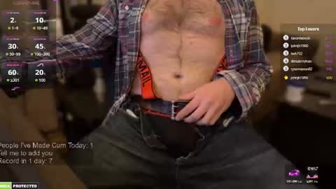 Snapshot of hairybelly818 chatting on 07-04-26, 06:52 Hairy Belly online show from 07-04-26, 06:52