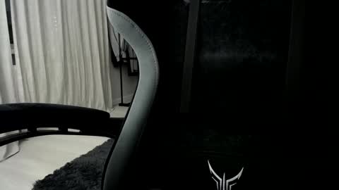 Snapshot of hairycuss chatting on 01-11-25, 05:41 Adam online show from 01-11-25, 05:41