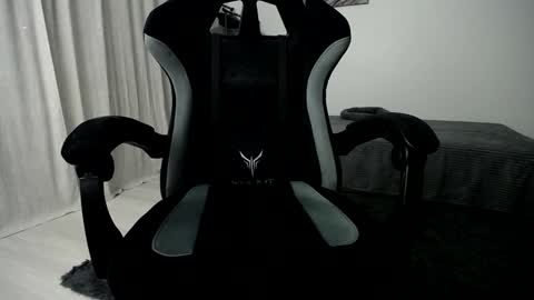 Snapshot of hairycuss chatting on 01-25-25, 01:21 Adam online show from 01-25-25, 01:21