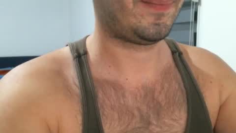 Snapshot of hairyeurostud chatting on 01-12-25, 01:00 Andy online show from 01-12-25, 01:00