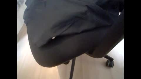 Snapshot of hairyman007 chatting on 01-23-25, 10:22 hairyman007 online show from 01-23-25, 10:22