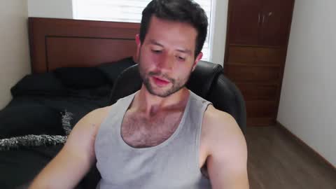 Snapshot of hairyncuteass chatting on 02-01-25, 10:34 hairyncuteass online show from 02-01-25, 10:34