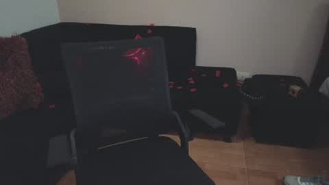 Snapshot of hairyncuteass chatting on 02-15-25, 12:37 hairyncuteass online show from 02-15-25, 12:37