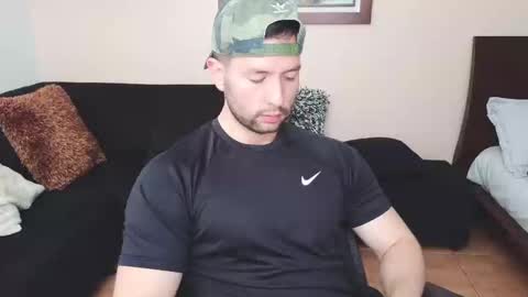 Snapshot of hairyncuteass chatting on 02-18-25, 01:33 hairyncuteass online show from 02-18-25, 01:33