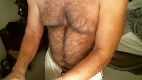Hairy pecs online show from 11-18-25, 01:33