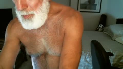 Snapshot of hairypecsguy chatting on 07-18-26, 06:28 Hairy pecs online show from 07-18-26, 06:28