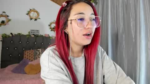 Snapshot of hal_sey chatting on 09-27-25, 05:56 Hal sey online show from 09-27-25, 05:56